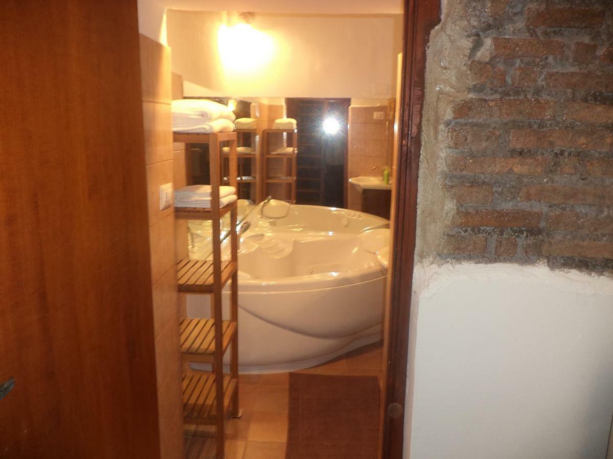 Apartamento Jacuzzi Quo Vadis Roma Exterior foto