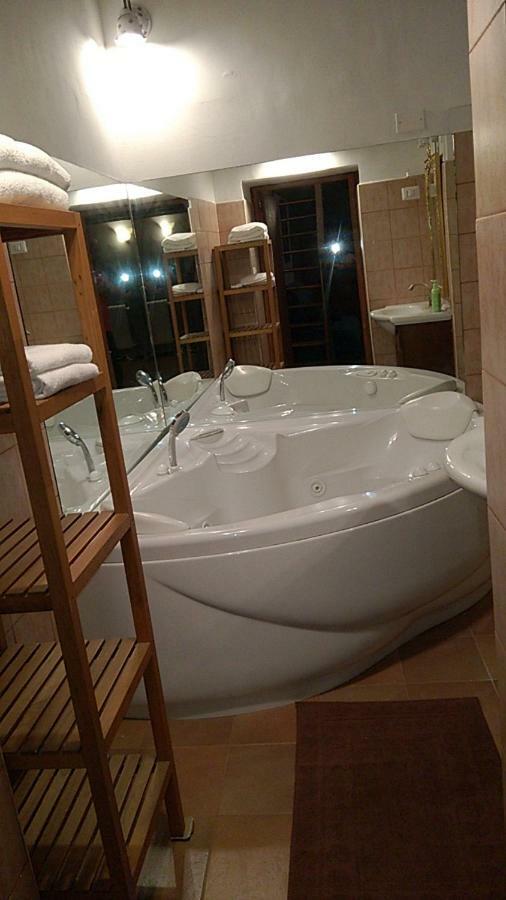 Apartamento Jacuzzi Quo Vadis Roma Exterior foto